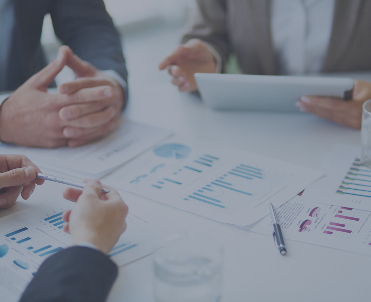 خدمات دعم الأعمال والاستشارات